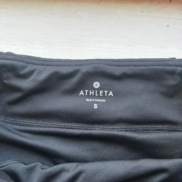 Women's Athleta grey and black Small Camo Floral Shorts - Picture 3 of 5